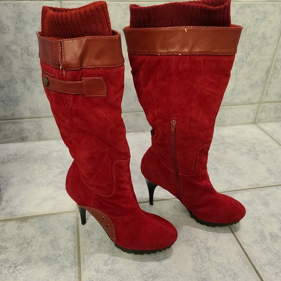 Bumper red boots tall size 8 - Picture 2 of 8